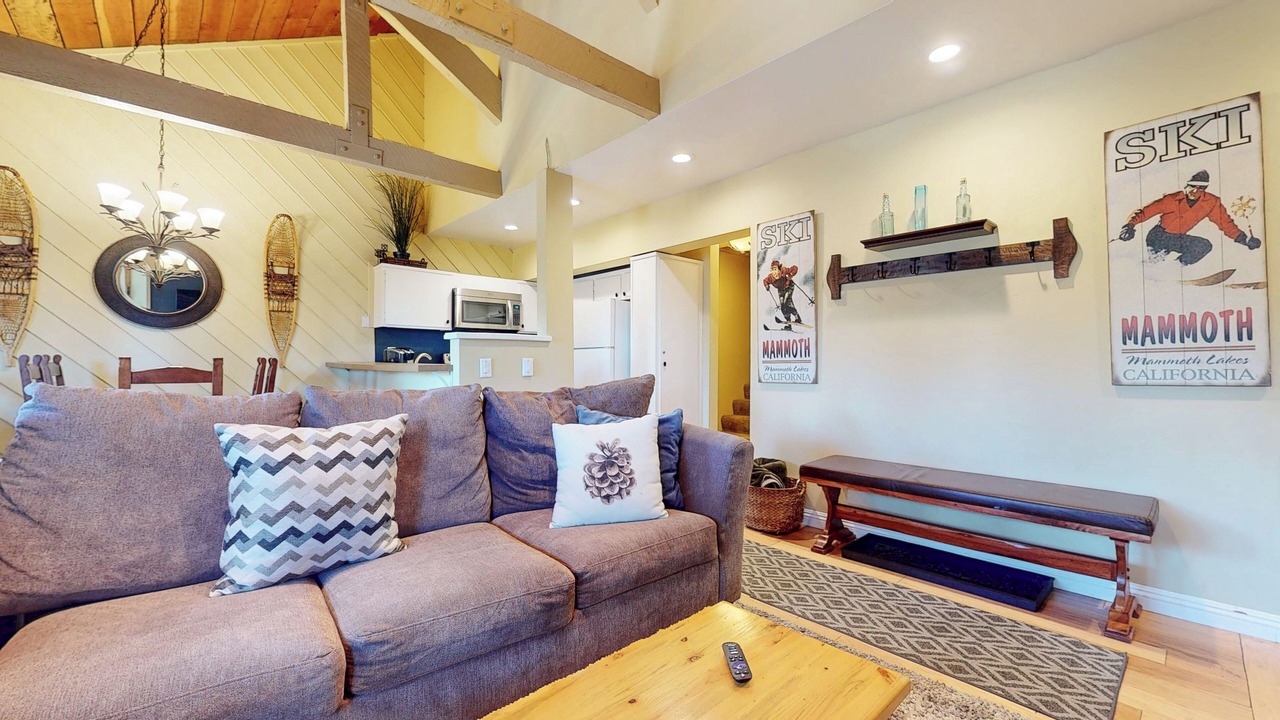Photo of Livingroom in Majestic Pines
