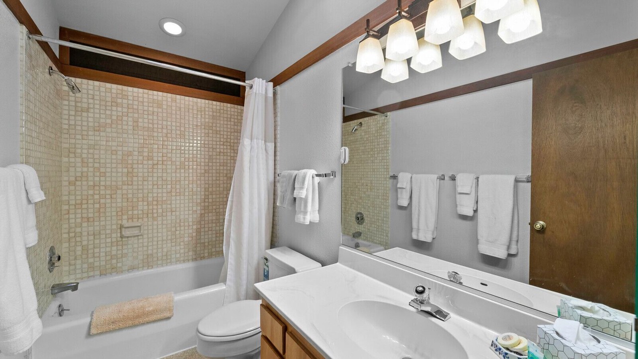 Photo of Bathroom in Graeagle
