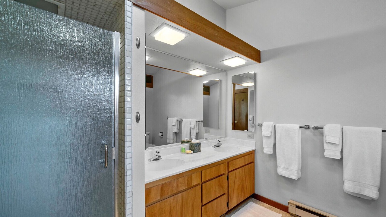 Photo of Bathroom in Graeagle