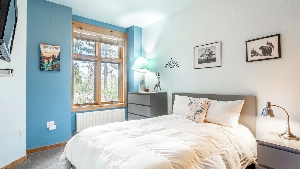 Photo of Bedroom in Mammoth Lakes