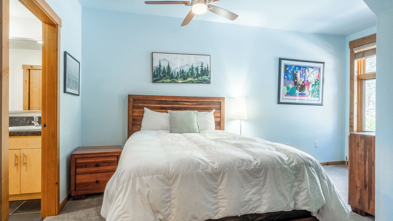 Photo of Bedroom in Mammoth Lakes