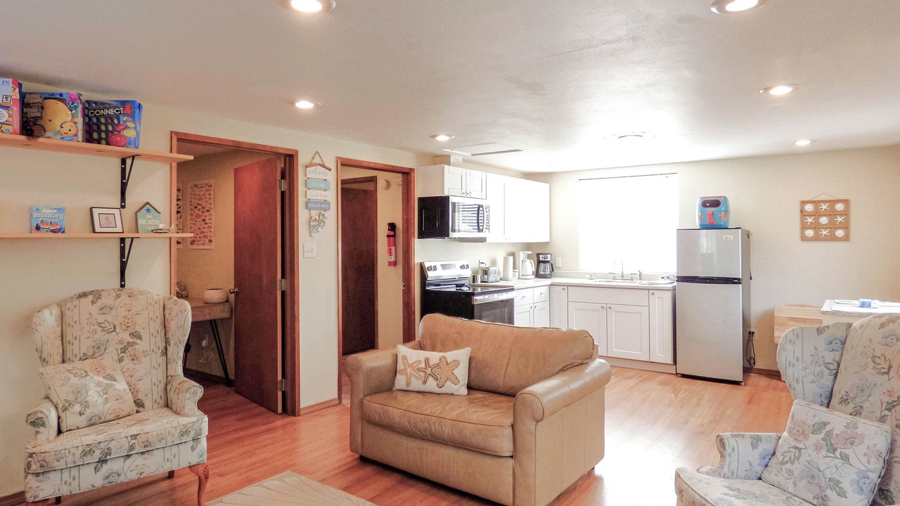 Photo of Livingroom in Clallam Bay