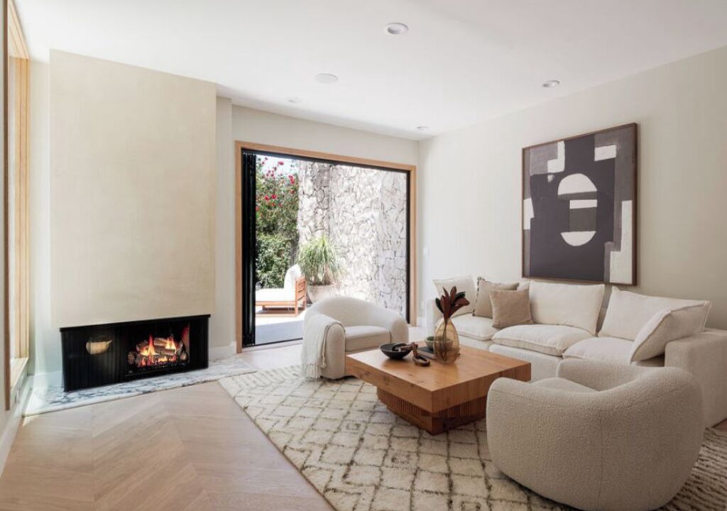 Photo of Livingroom in Studio City