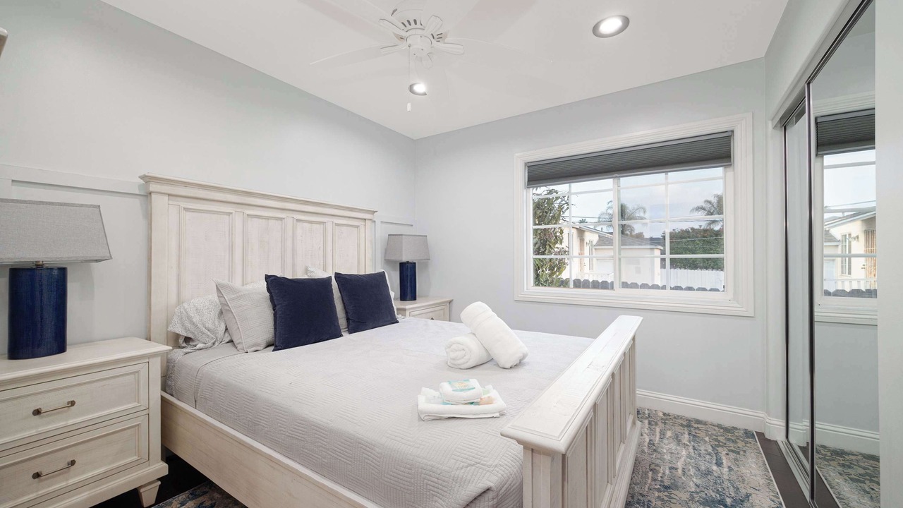Photo of Bedroom in Bay Park