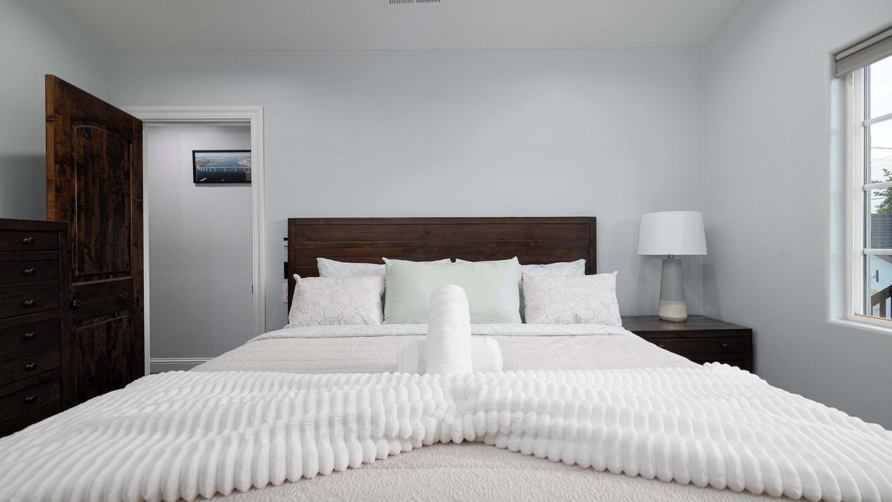Photo of Bedroom in Bay Park