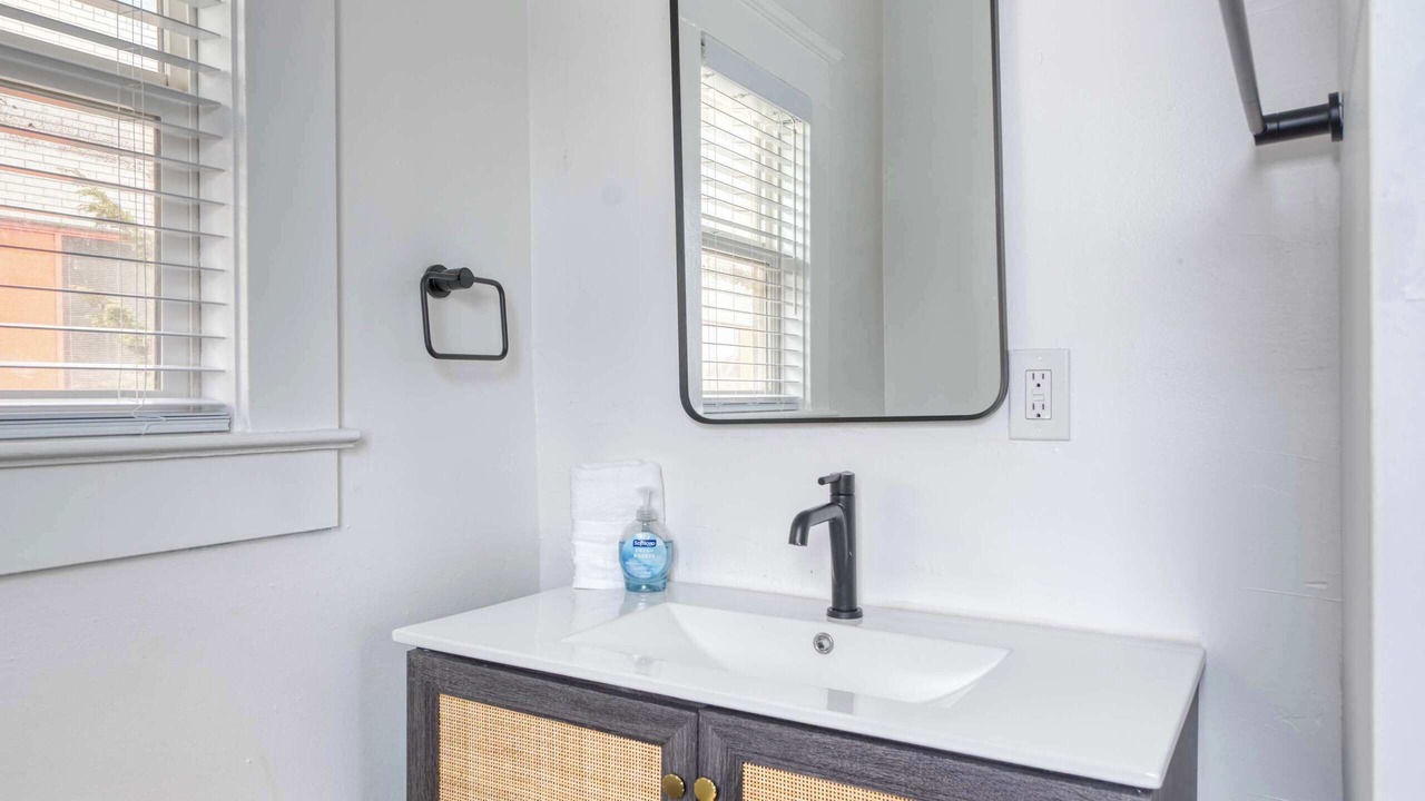 Photo of Bathroom in King