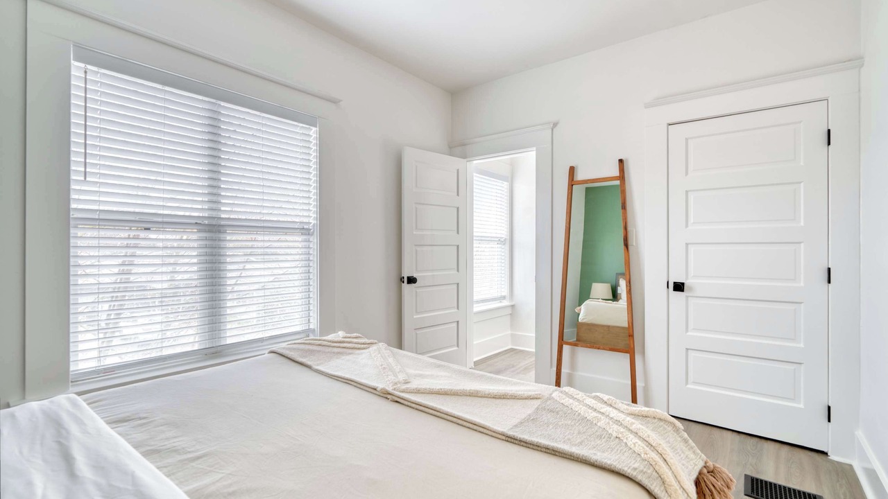 Photo of Bedroom in King