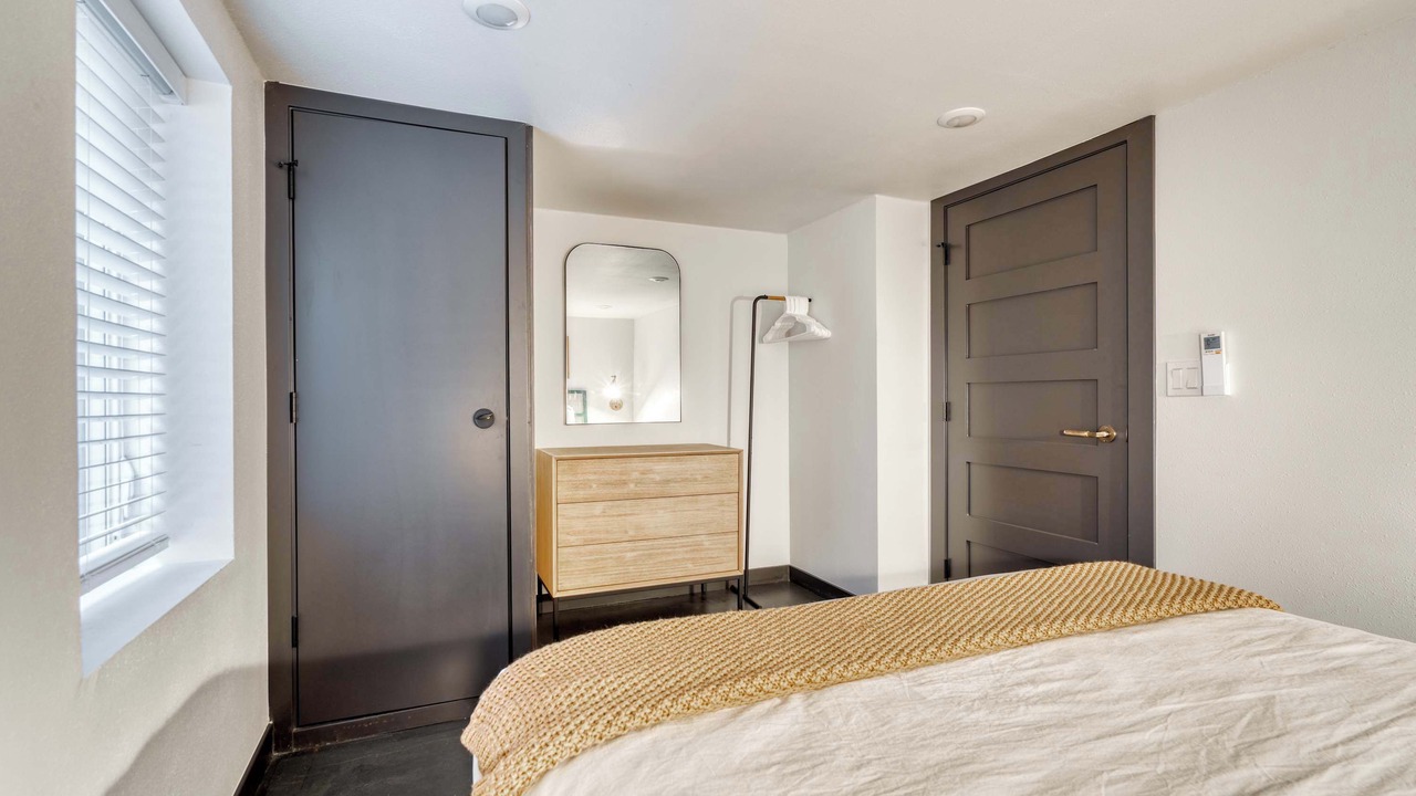 Photo of Bedroom in Nob Hill