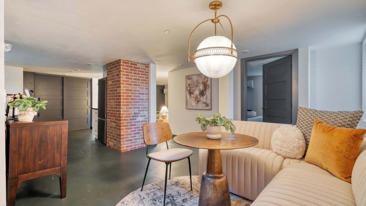 Photo of Livingroom in Nob Hill
