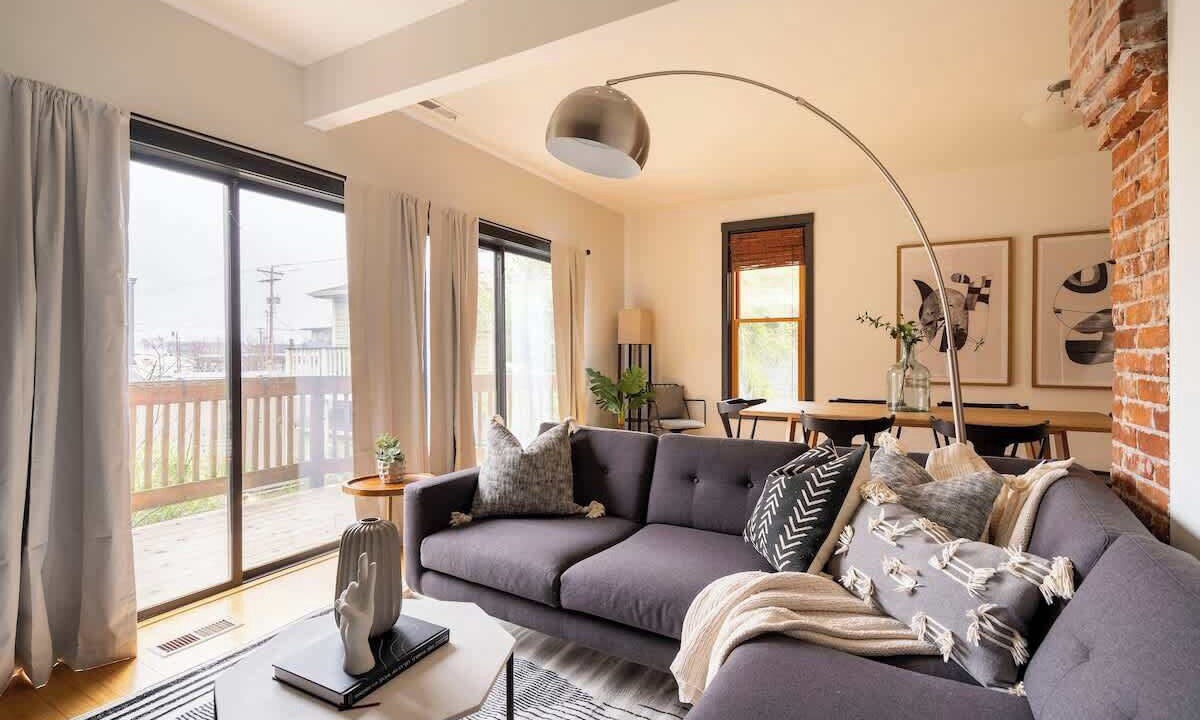 Photo of Livingroom in Uptown