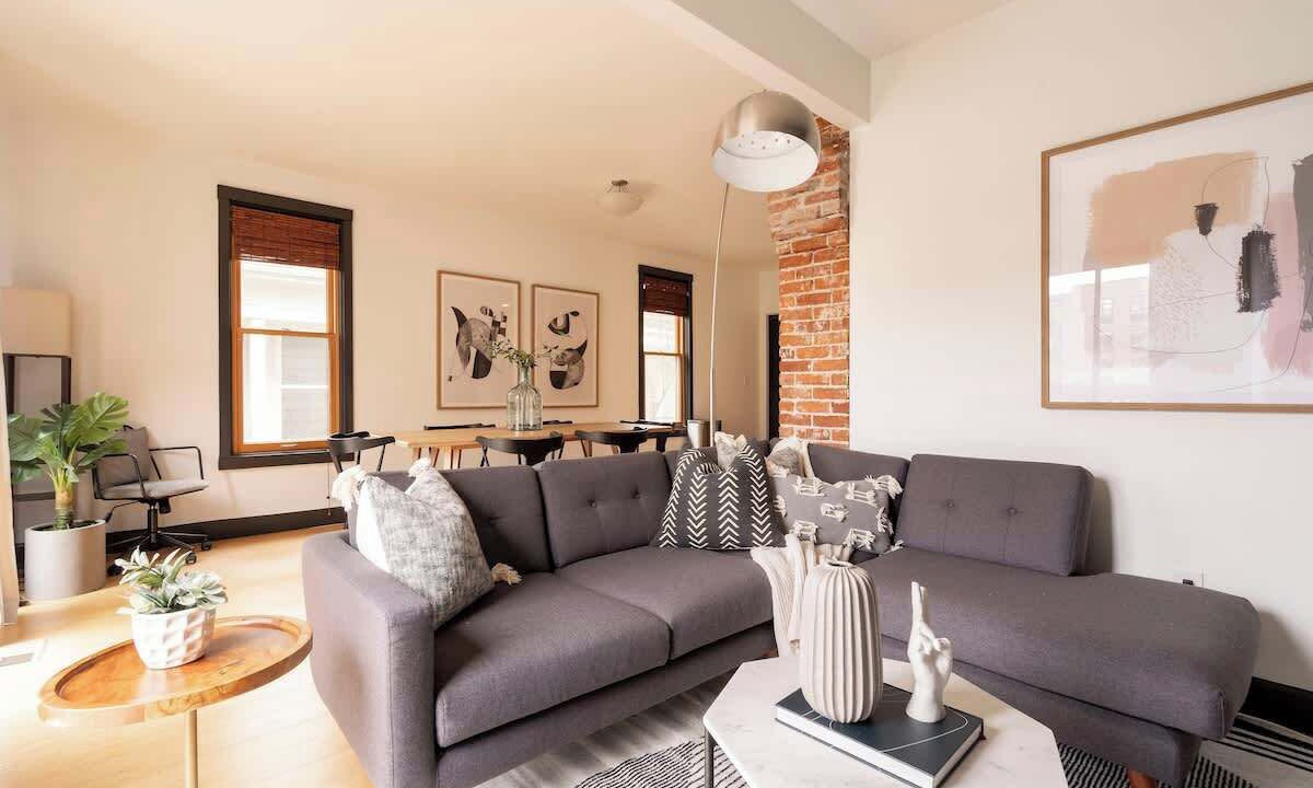 Photo of Livingroom in Uptown