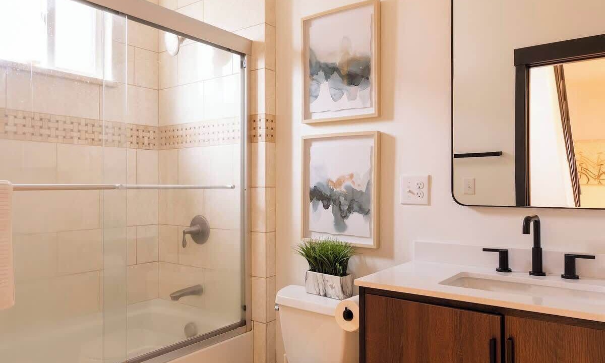 Photo of Bathroom in Uptown