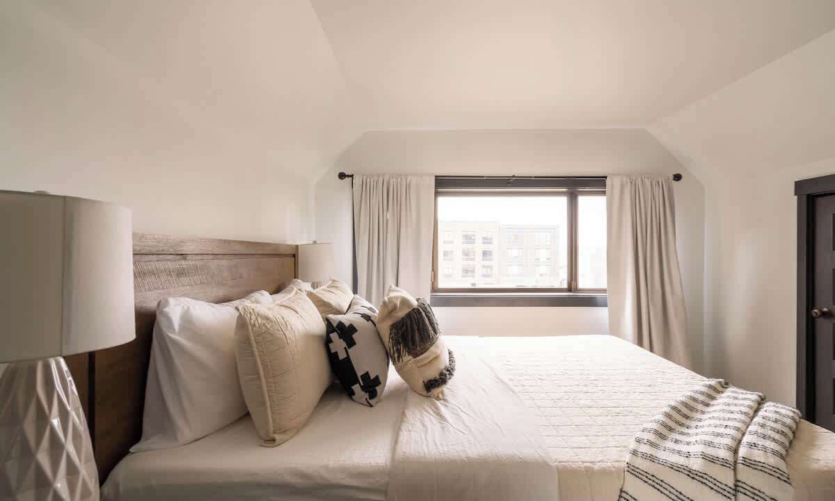 Photo of Bedroom in Uptown
