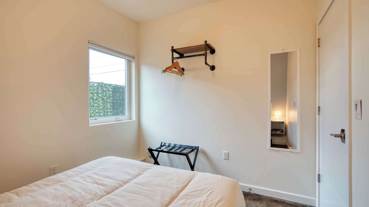 Photo of Bedroom in Hosford-Abernethy