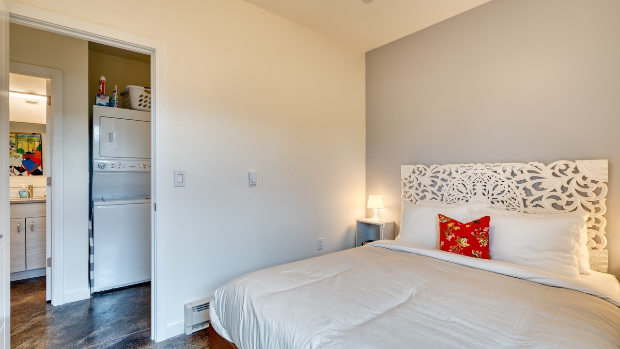 Photo of Bedroom in Hosford-Abernethy