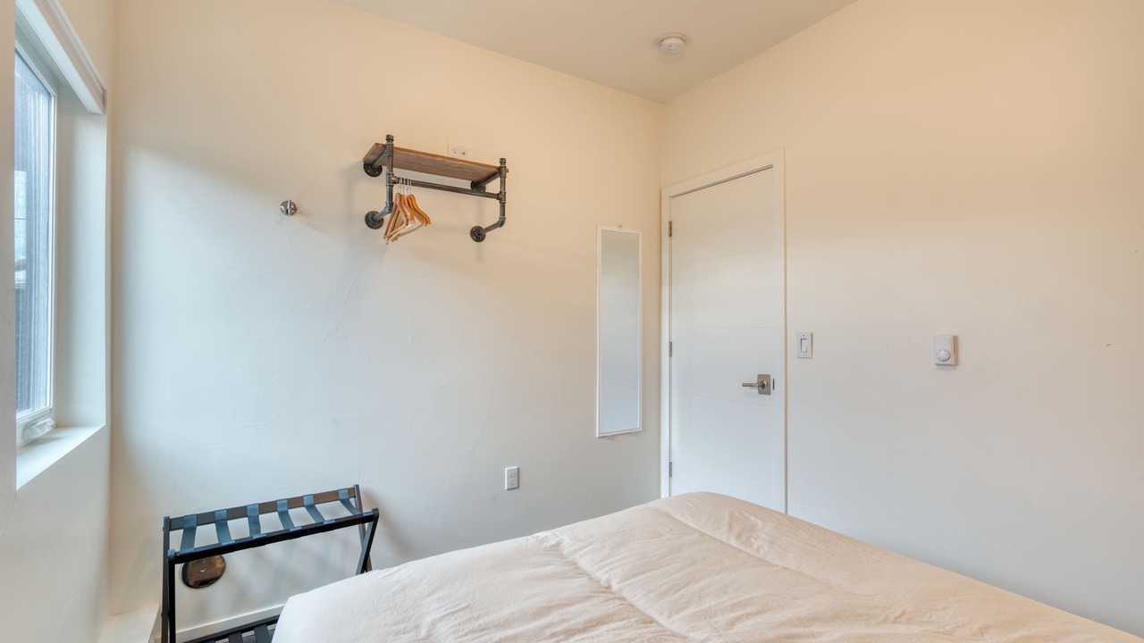 Photo of Bedroom in Hosford-Abernethy