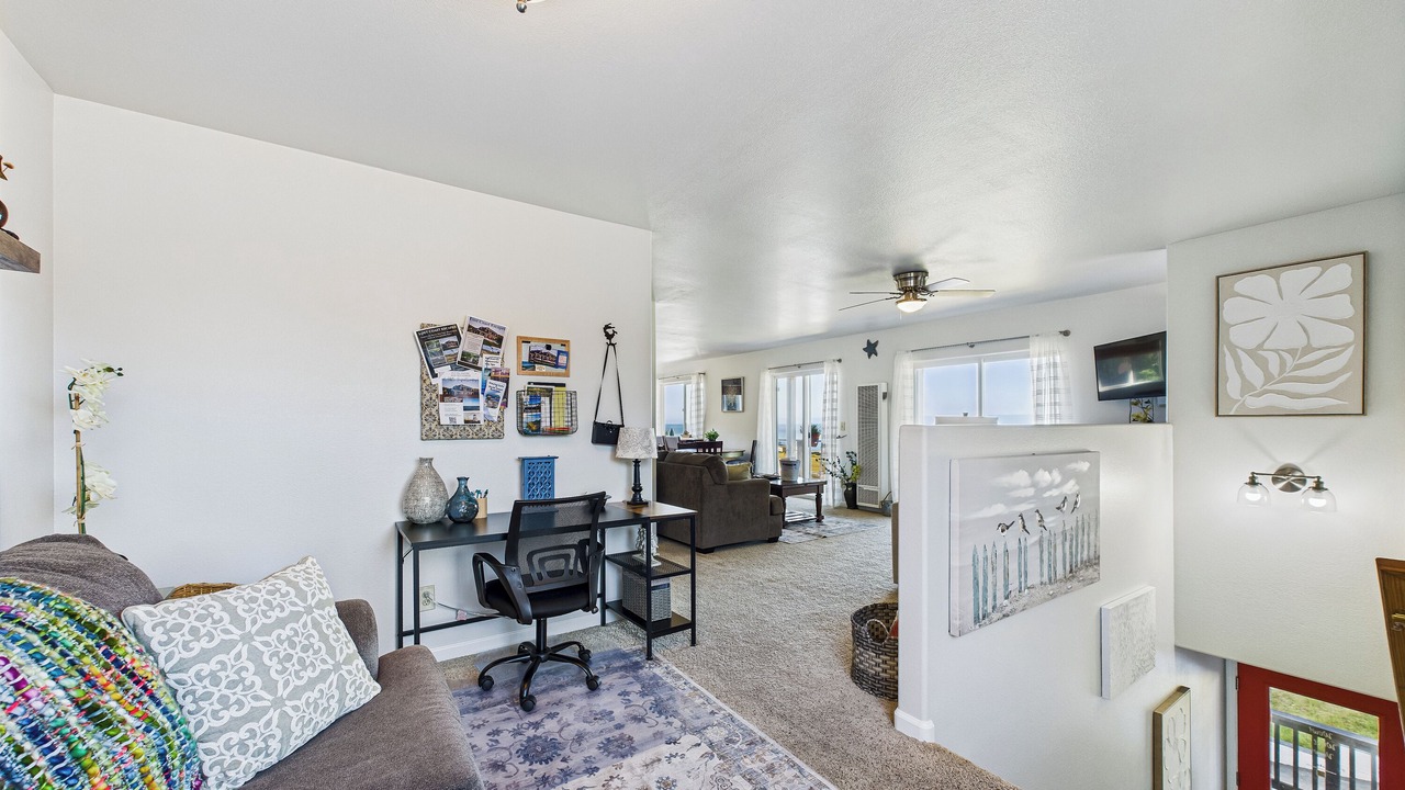 Photo of Livingroom in Shelter Cove