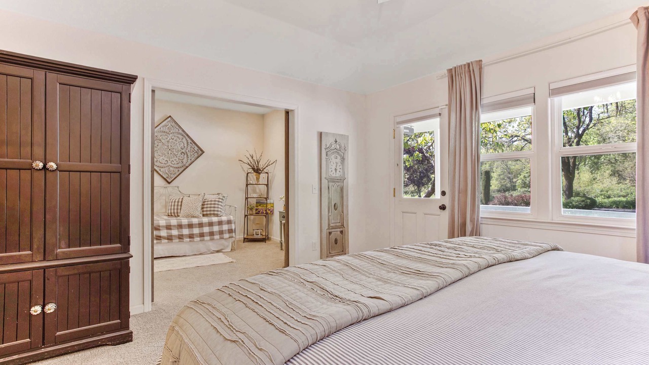 Photo of Bedroom in Kenwood