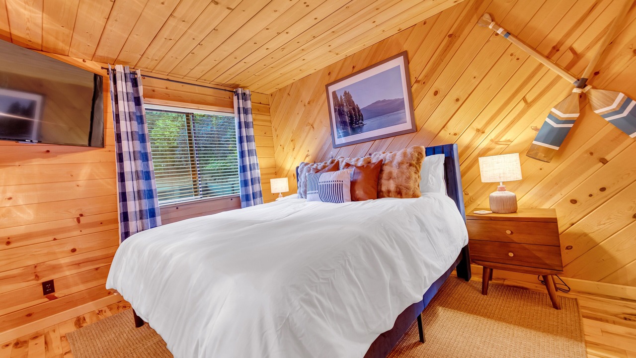 Photo of Bedroom in Lake Almanor Country Club