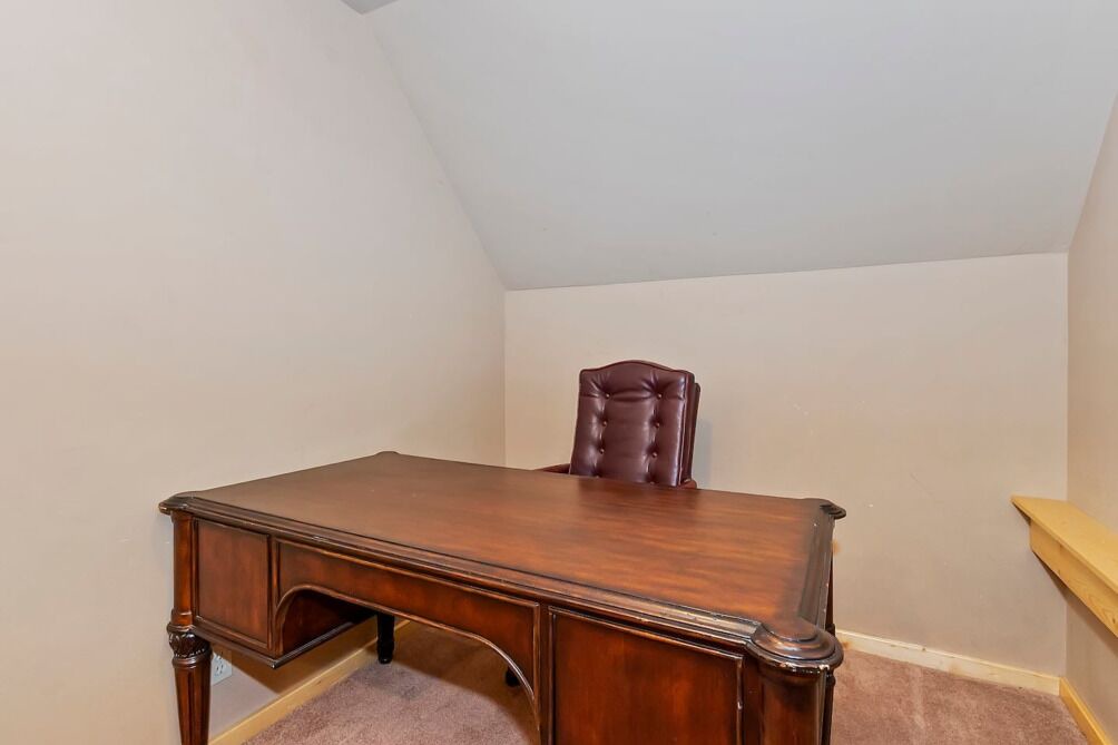 Photo of Bedroom in Summit Estates