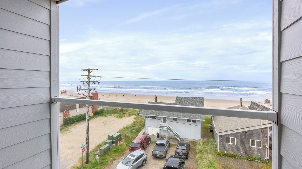 Photo of Patio Balcony in Rockaway Beach