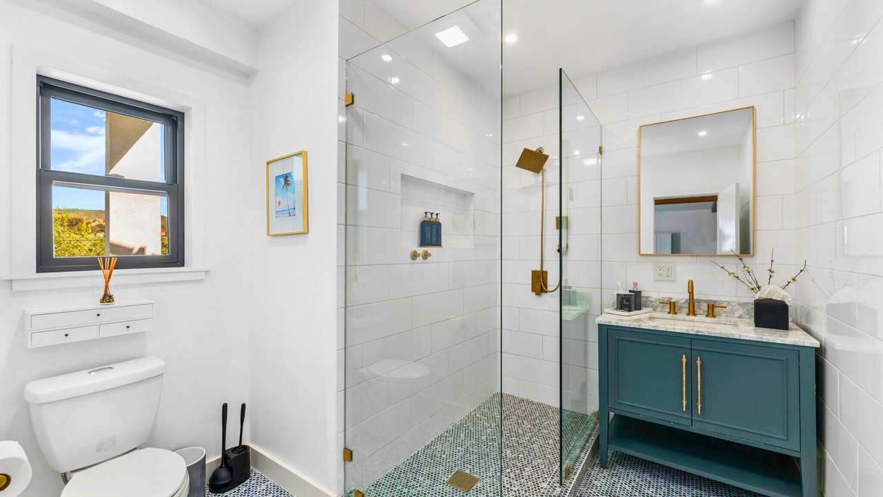 Photo of Bathroom in Allied Gardens