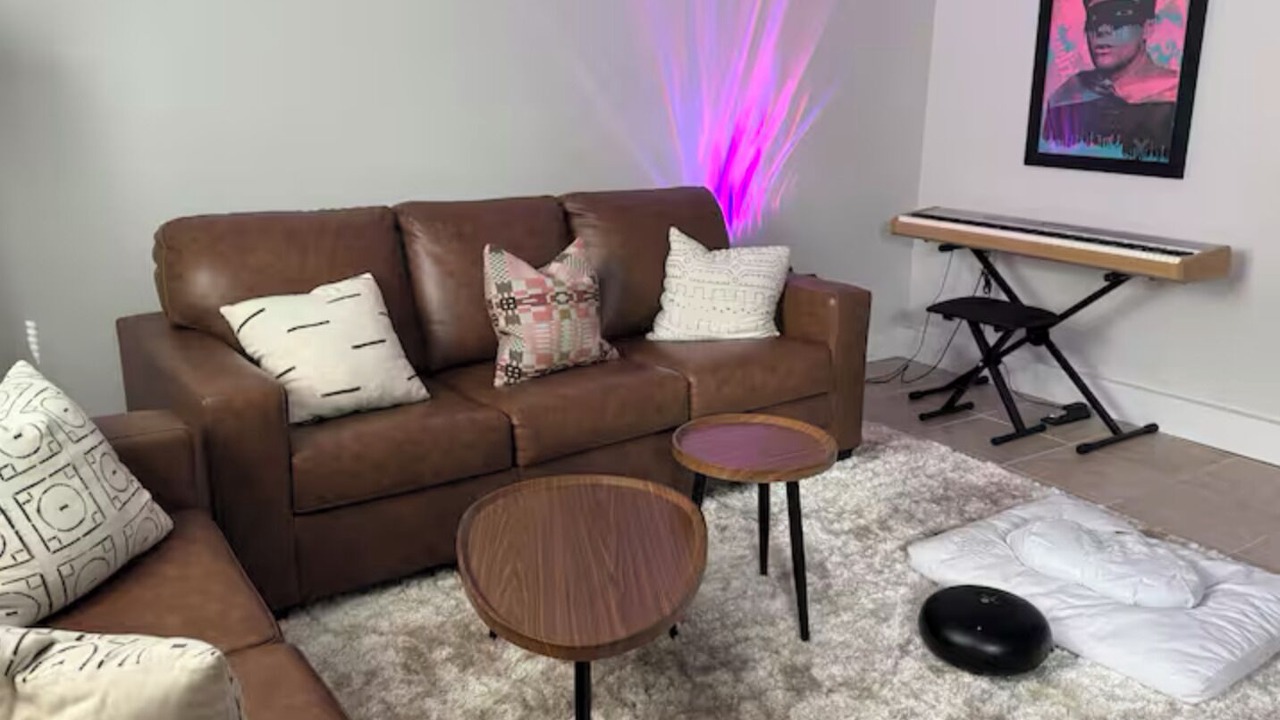 Photo of Livingroom in East Central