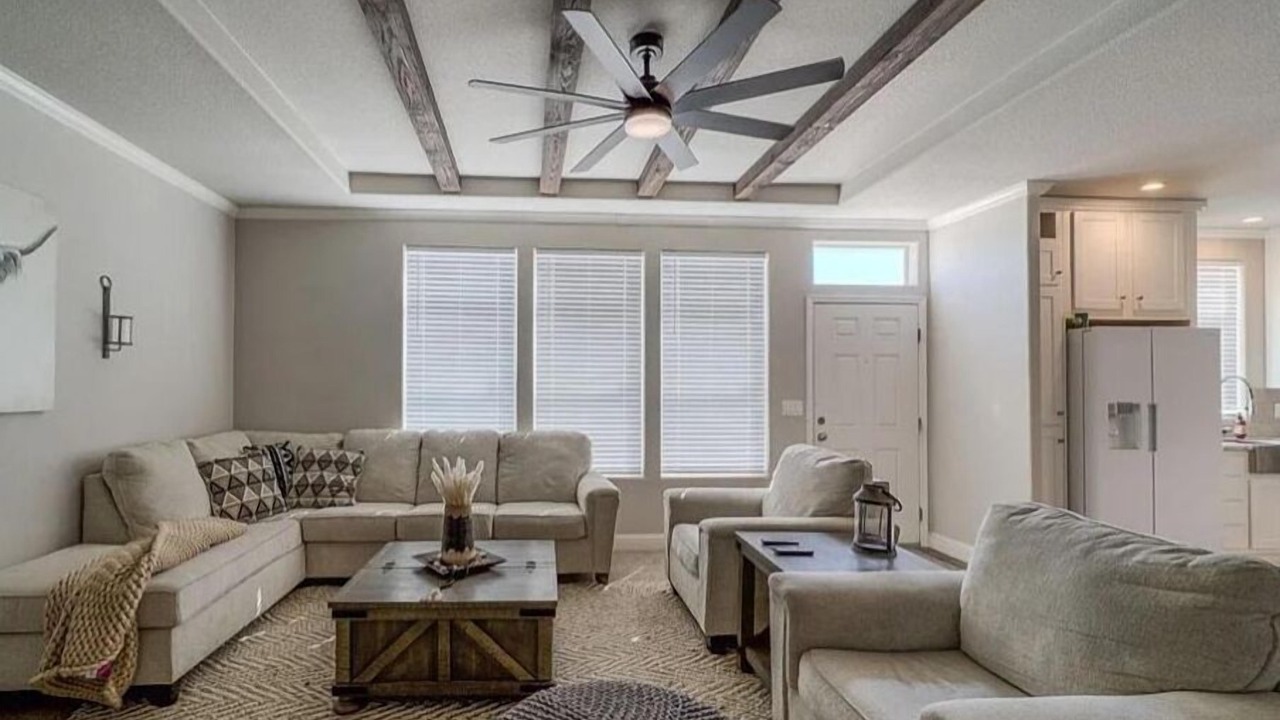Photo of Livingroom in Mohave Valley