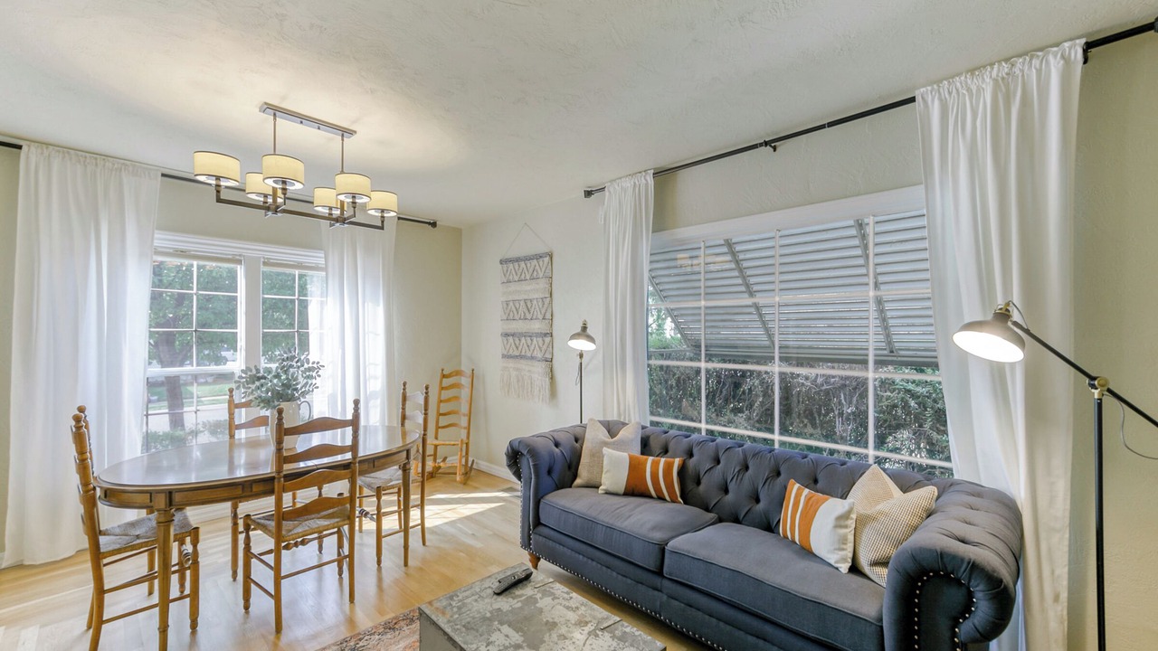 Photo of Livingroom in Redding