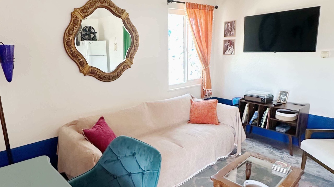 Photo of Livingroom in Golden Hill