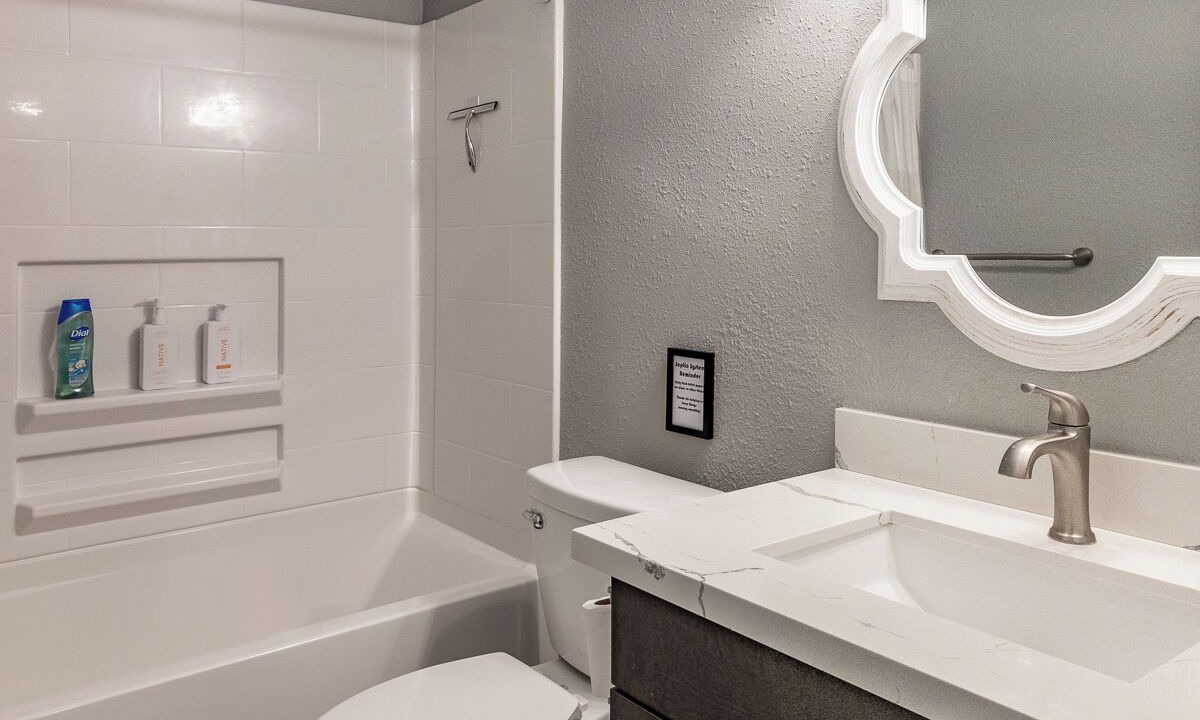 Photo of Bathroom in Oak Harbor
