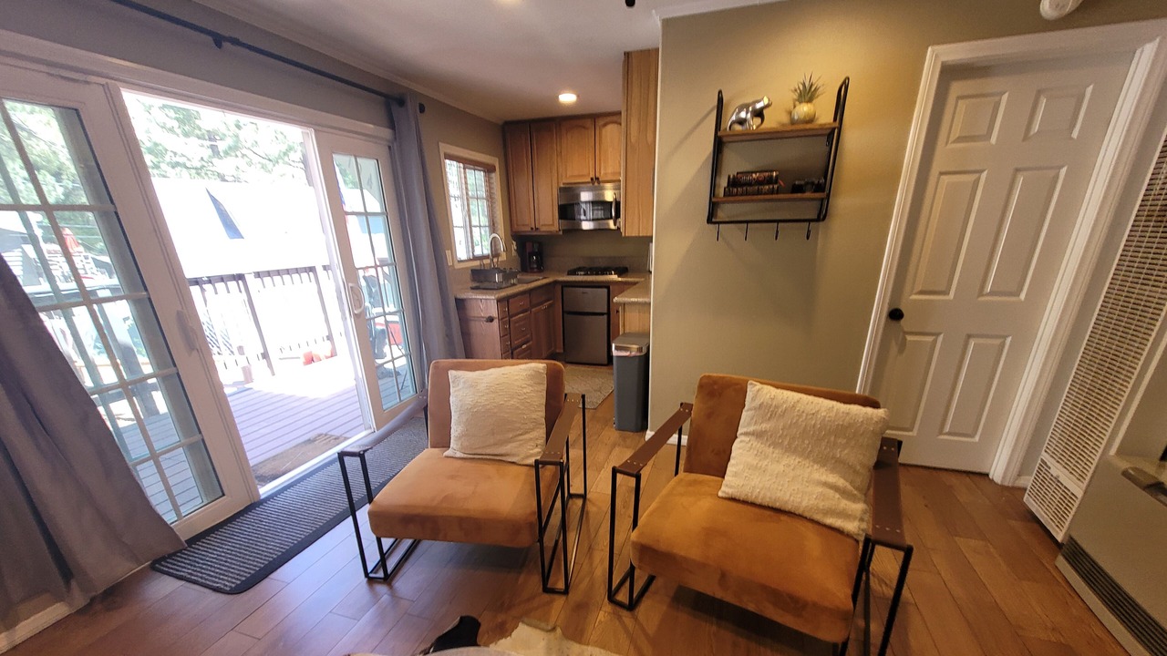 Photo of Livingroom in Green Valley Lake