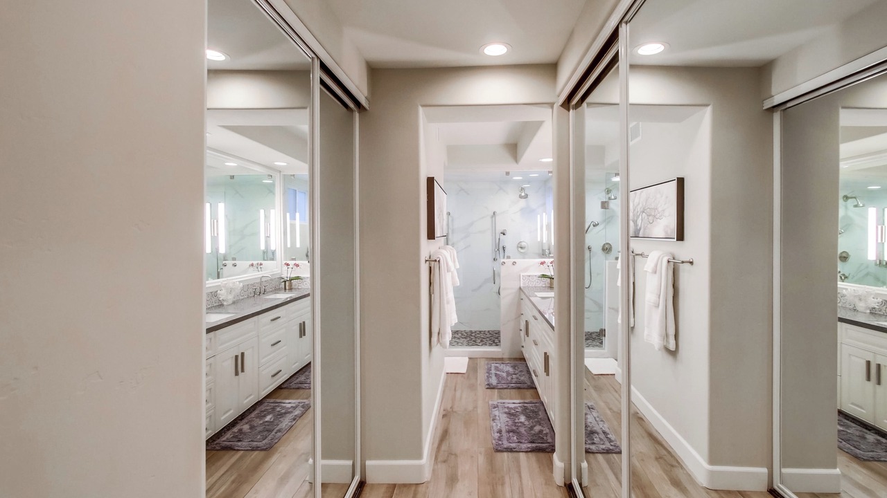 Photo of Bathroom in South Mission Beach
