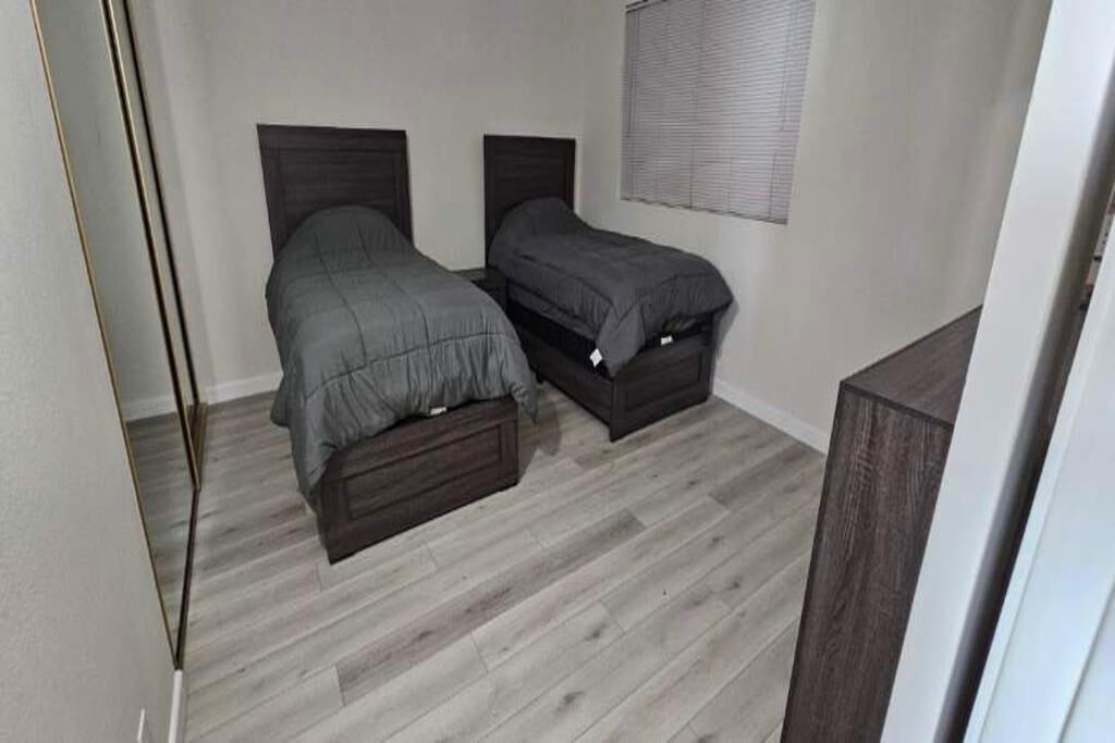 Photo of Bedroom in Alamitos Beach