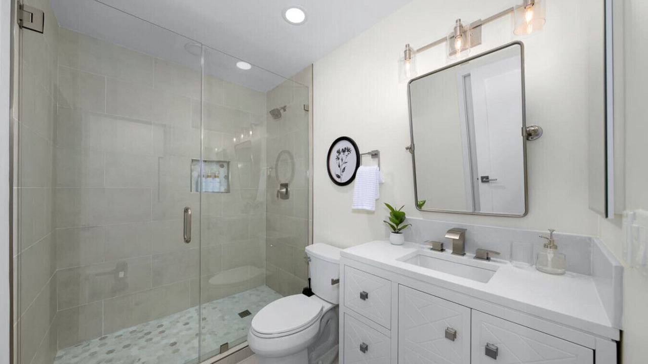 Photo of Bathroom in Mission Hills