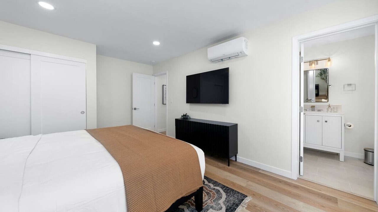 Photo of Bedroom in Mission Hills