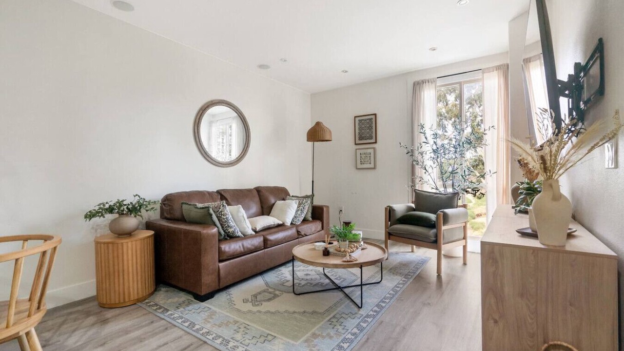 Photo of Livingroom in Downtown San Diego