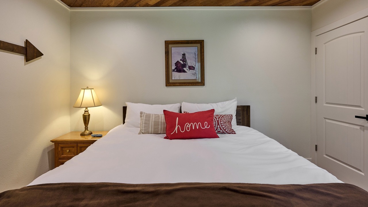 Photo of Bedroom in Rhododendron