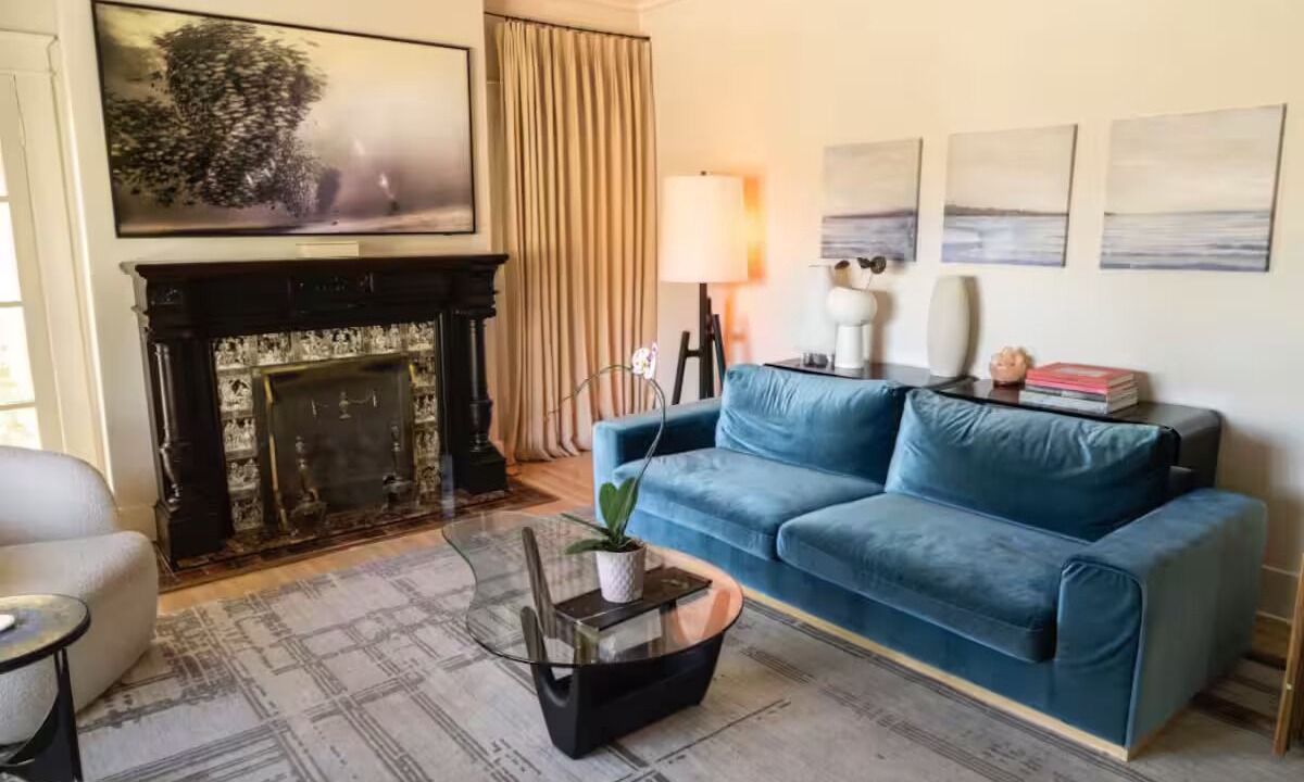 Photo of Livingroom in Belmont Heights