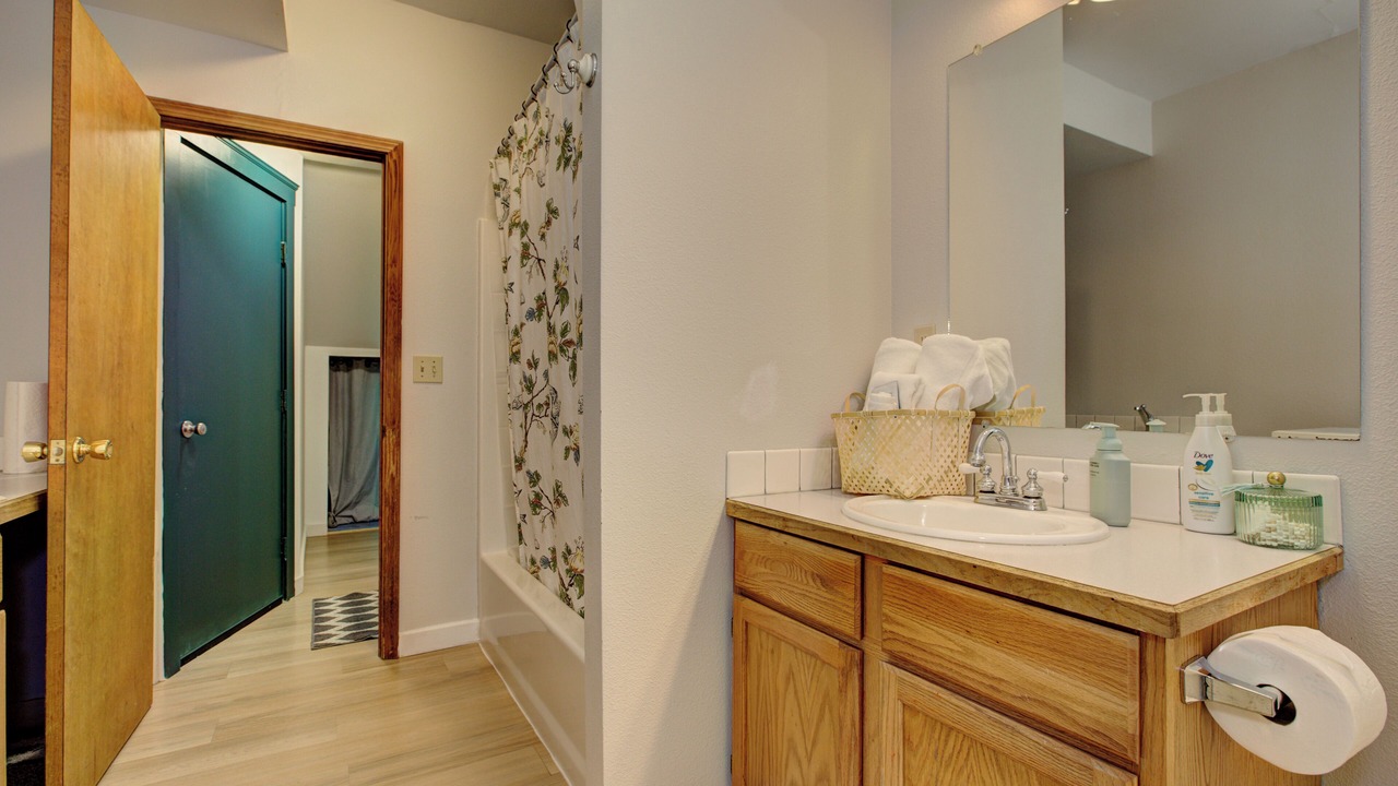 Photo of Bathroom in La Grande