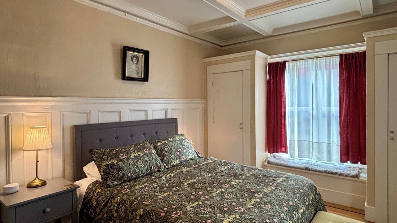Photo of Bedroom in Irvington