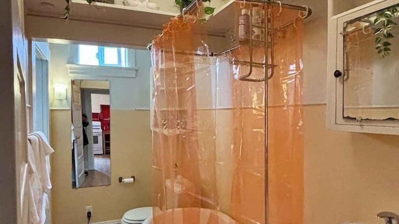 Photo of Bathroom in Irvington