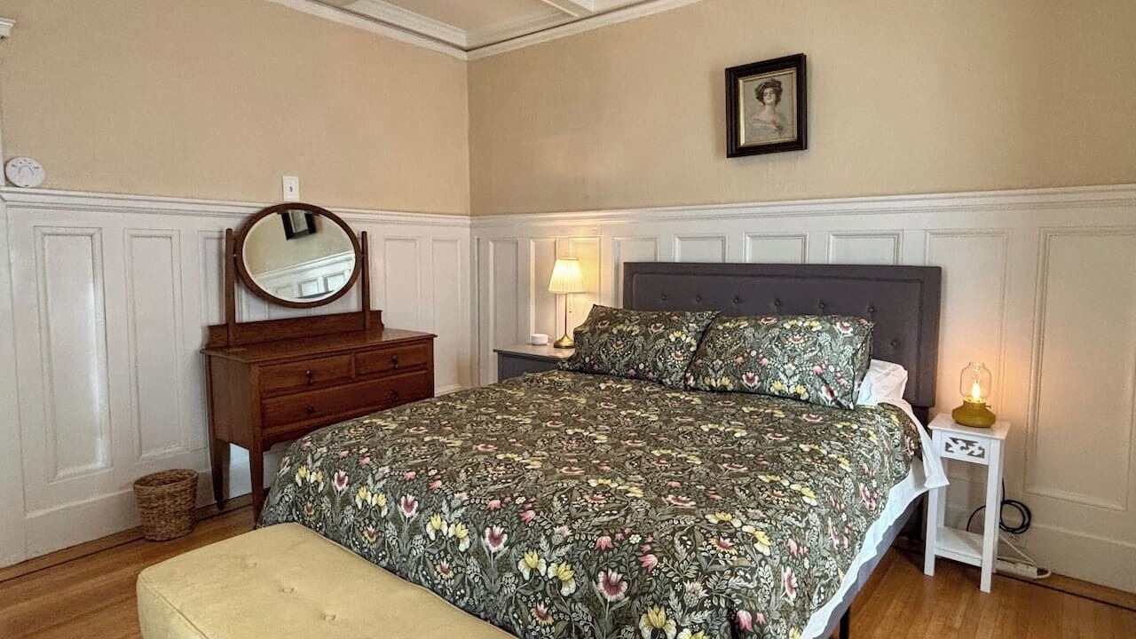 Photo of Bedroom in Irvington