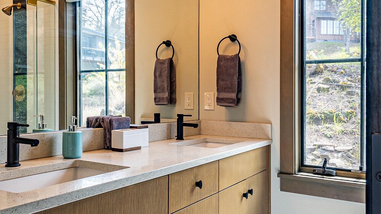 Photo of Bathroom in Mosier