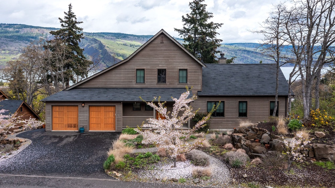 Photo of Outdoor in Mosier