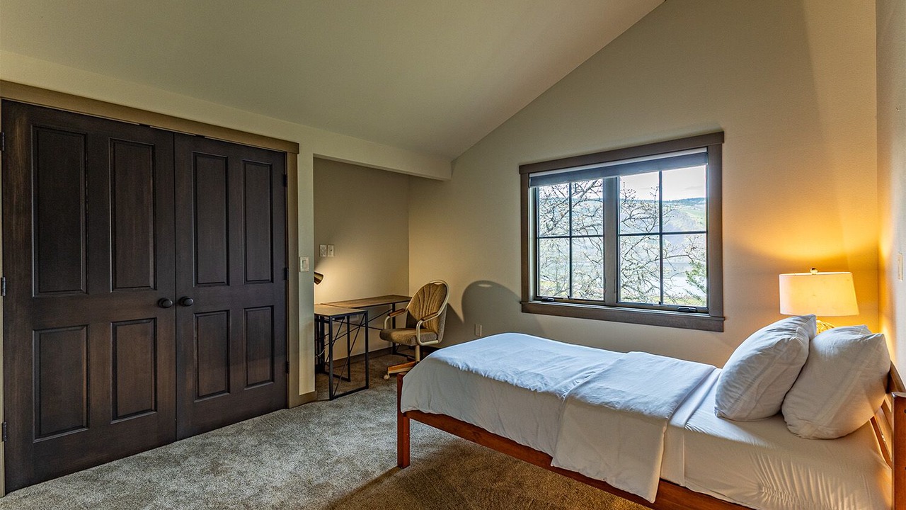 Photo of Bedroom in Mosier