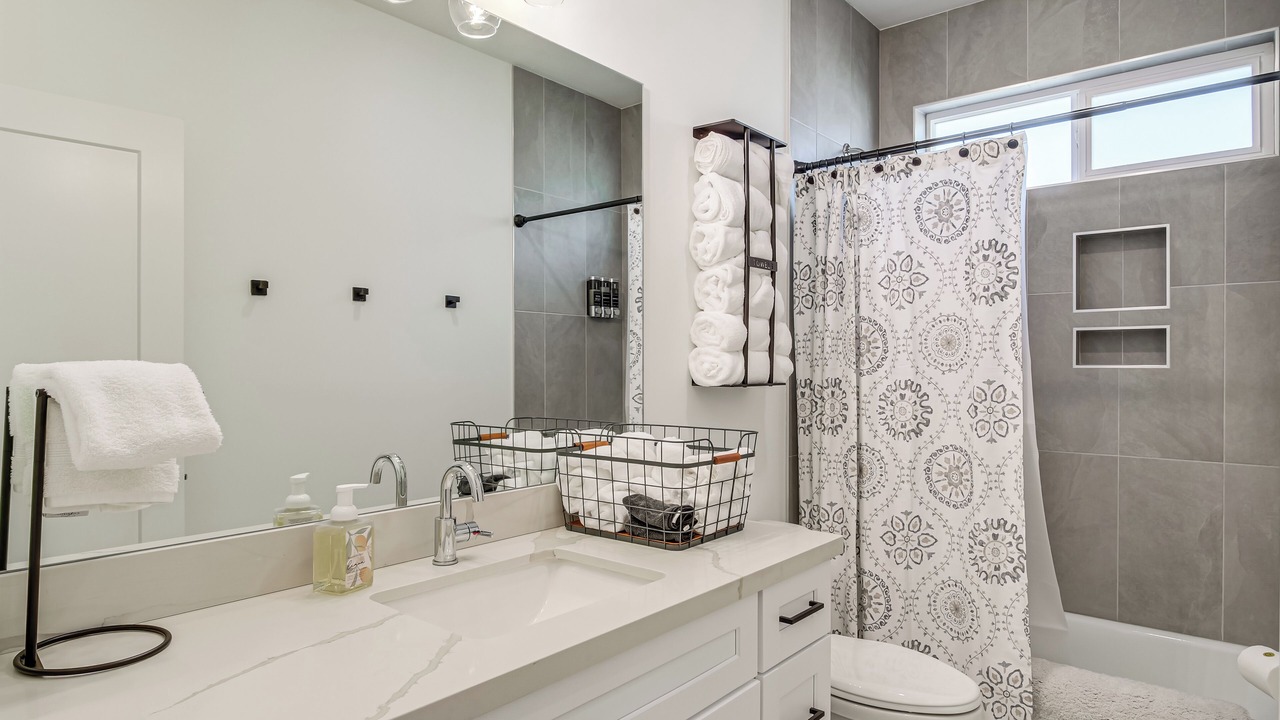 Photo of Bathroom in Eagle Point