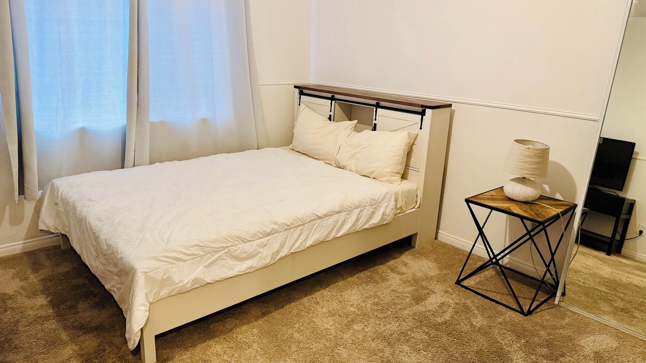 Photo of Bedroom in San Diego Country Estates