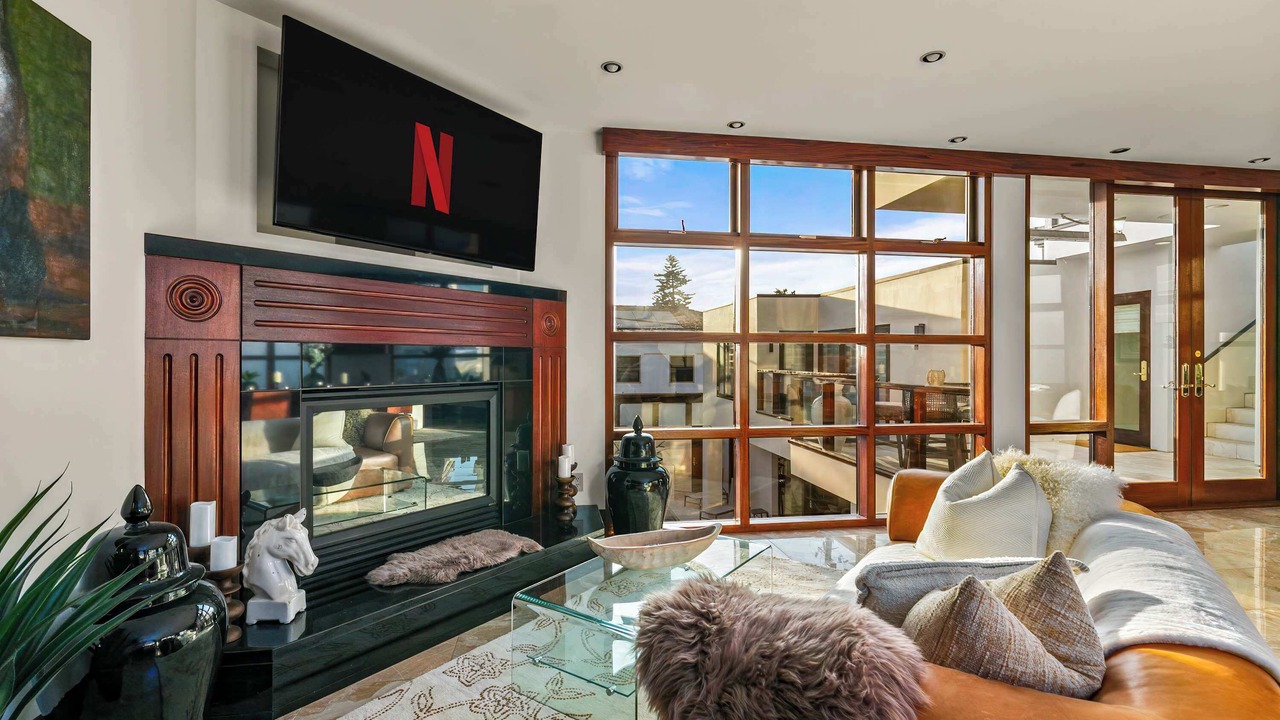 Photo of Livingroom in Village of La Jolla