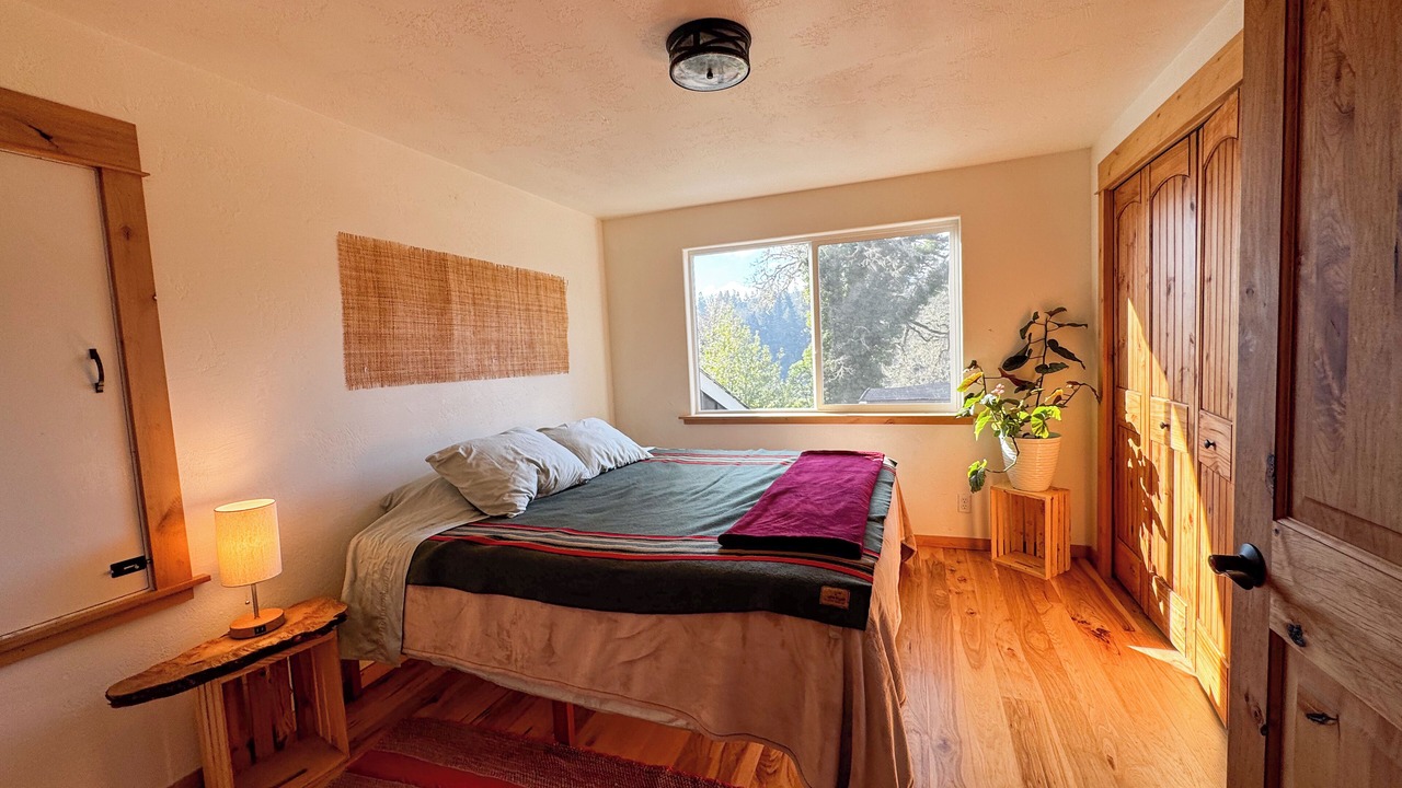 Photo of Bedroom in Cottage Grove